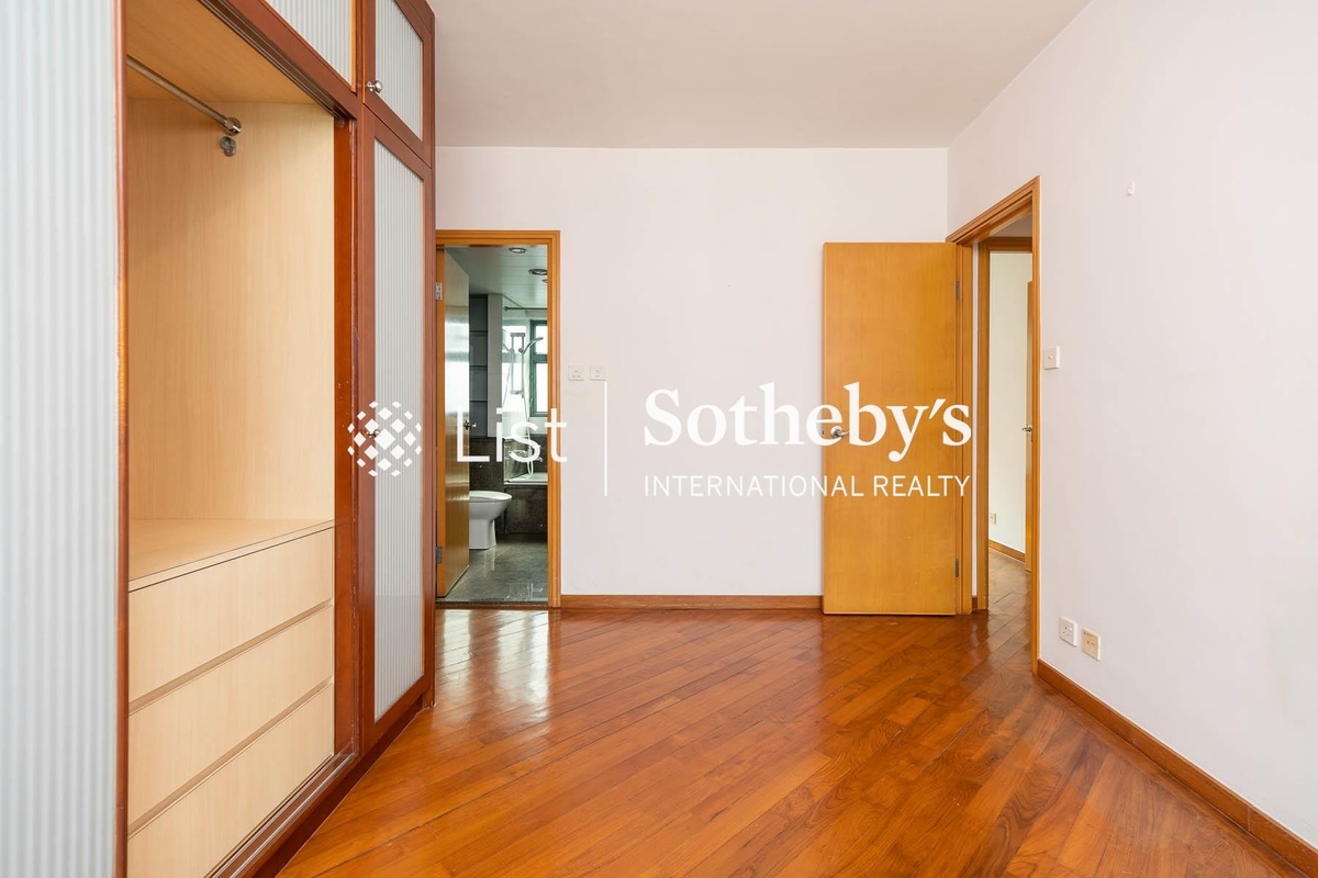 80 Robinson Road 羅便臣道80號 | Master Bedroom