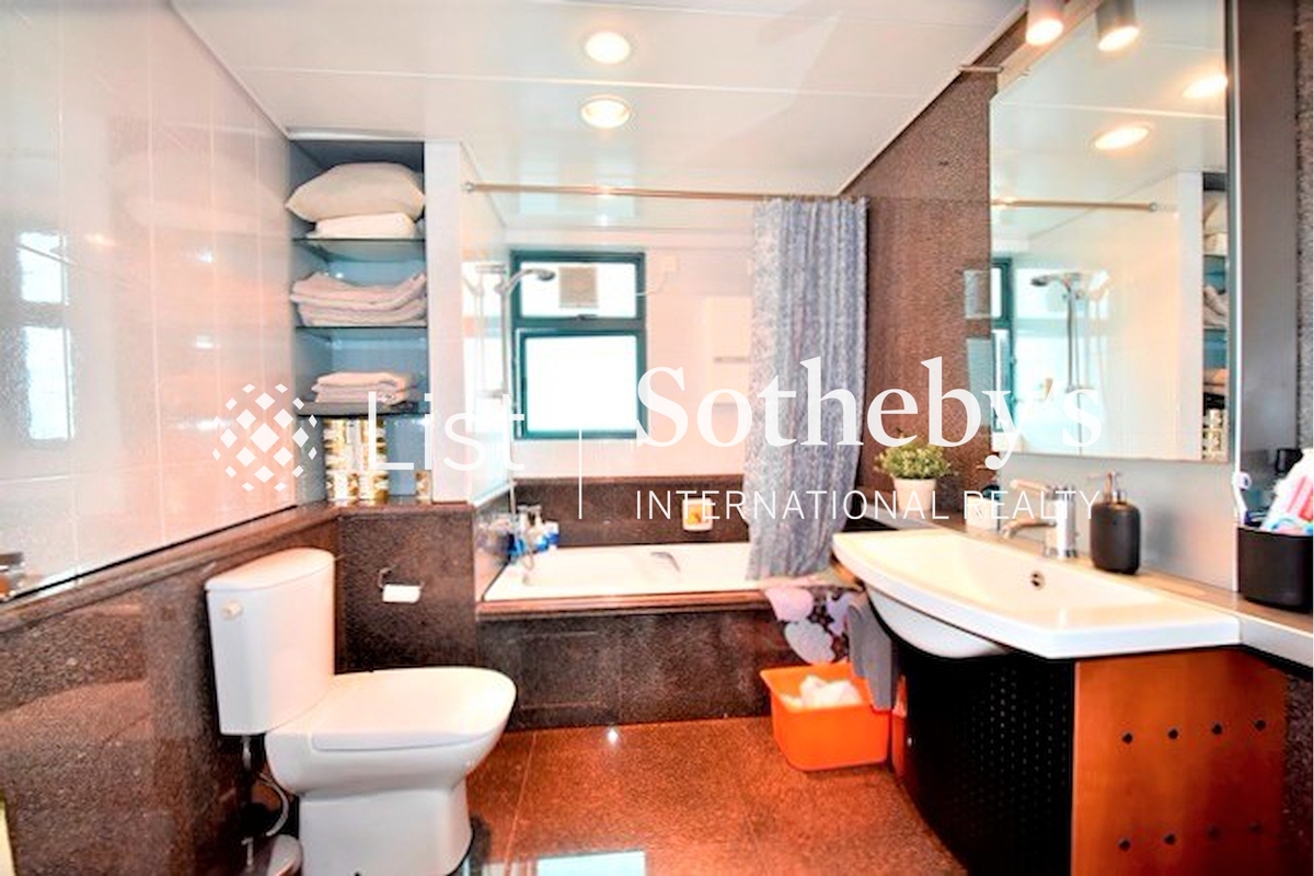 80 Robinson Road 羅便臣道80號 | Master Bathroom