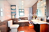 80 Robinson Road 羅便臣道80號 | Master Bathroom