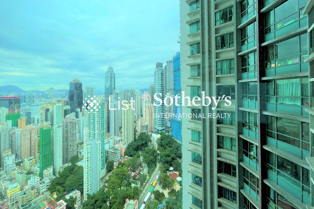 80 Robinson Road 罗便臣道80号 | View from Living and Dining Room