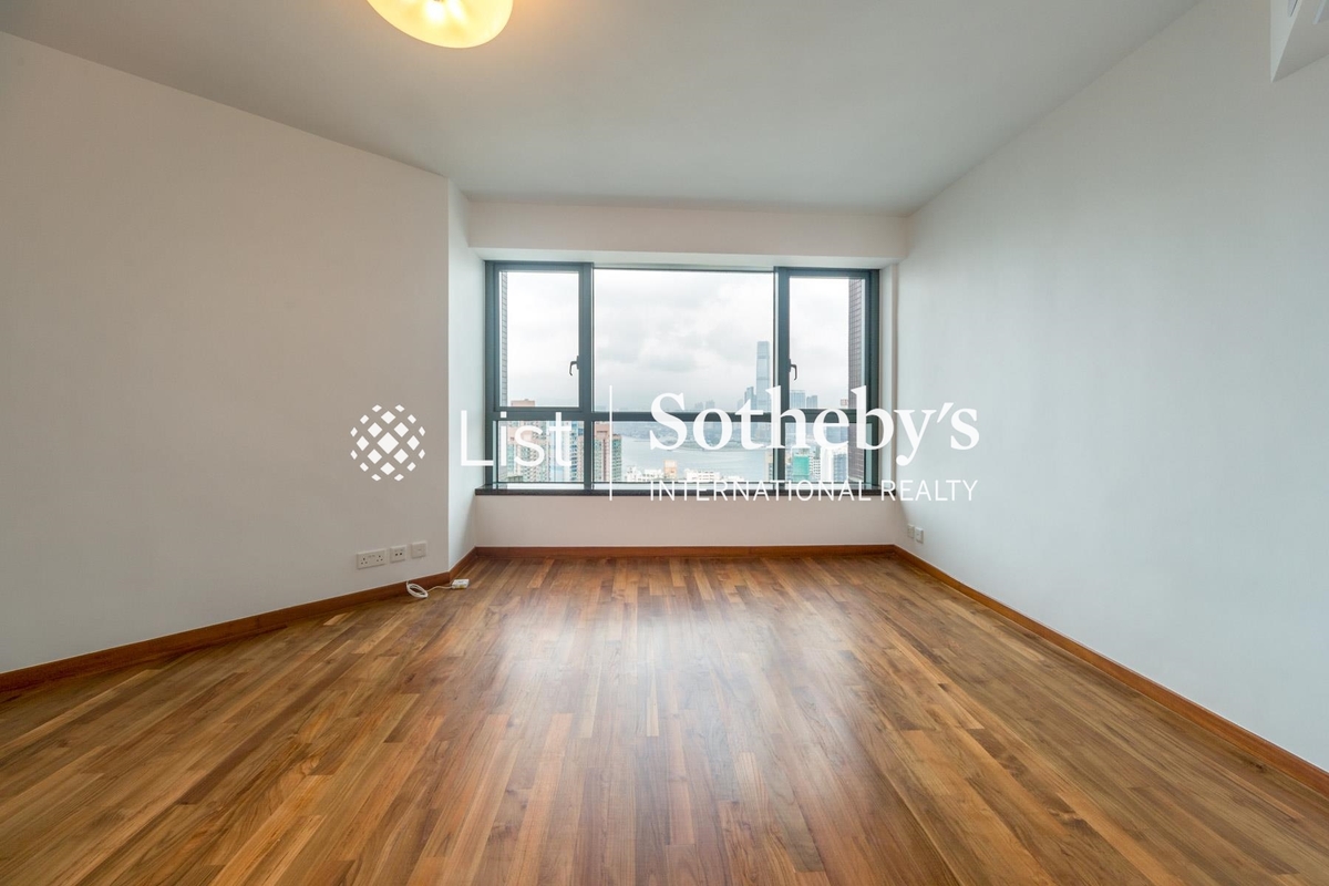 80 Robinson Road 羅便臣道80號 | Living and Dining Room