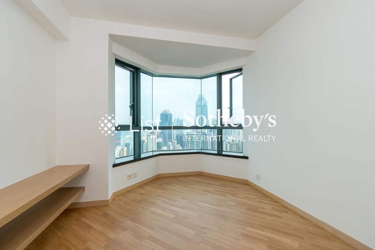 80 Robinson Road 羅便臣道80號 | Master Bedroom