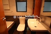 80 Robinson Road 罗便臣道80号 | Master Bathroom