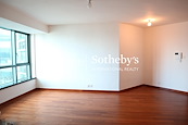 80 Robinson Road 羅便臣道80號 | Living and Dining Room