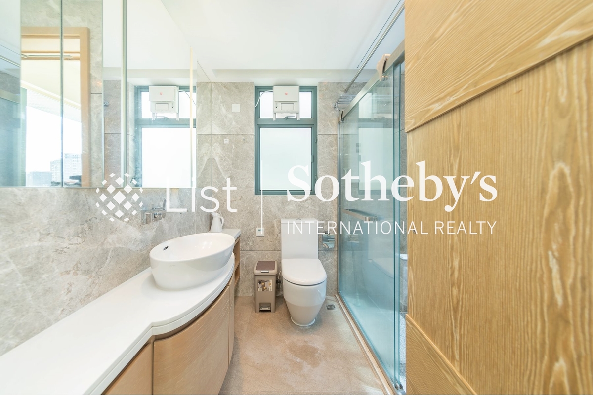 80 Robinson Road 羅便臣道80號 | Master Bathroom