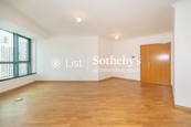 80 Robinson Road 羅便臣道80號 | Living and Dining Room