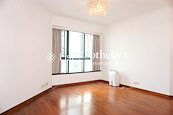 80 Robinson Road 羅便臣道80號 | Living and Dining Room