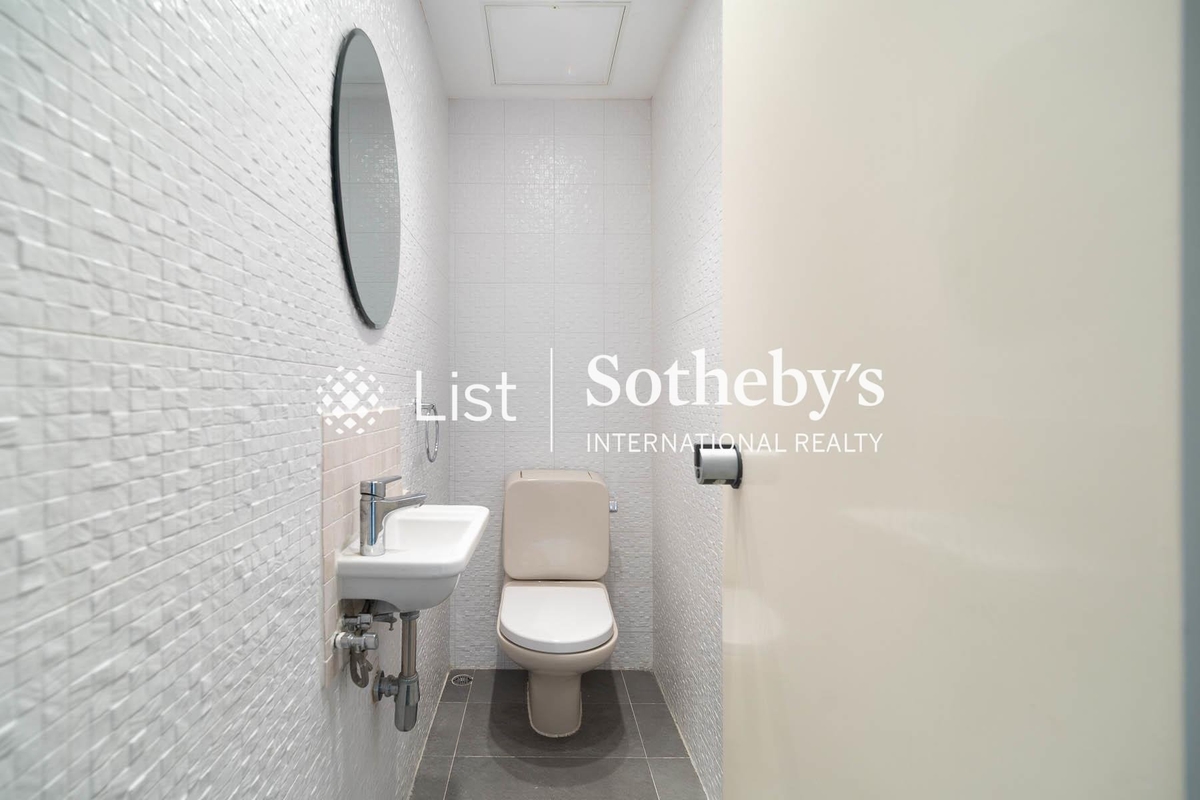 The Albany 雅賓利大廈 | Guest Powder Room