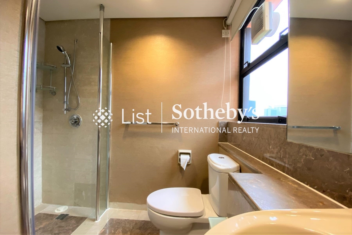 The Albany 雅賓利大廈 | Guest Bathroom