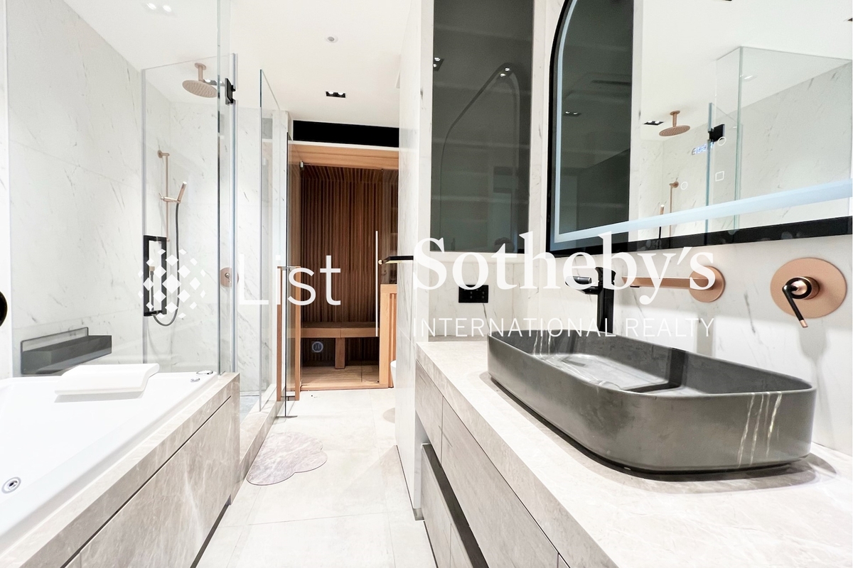 The Albany 雅賓利大廈 | Master Bathroom