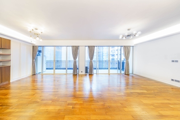 Cliffview Mansions 康苑 | 