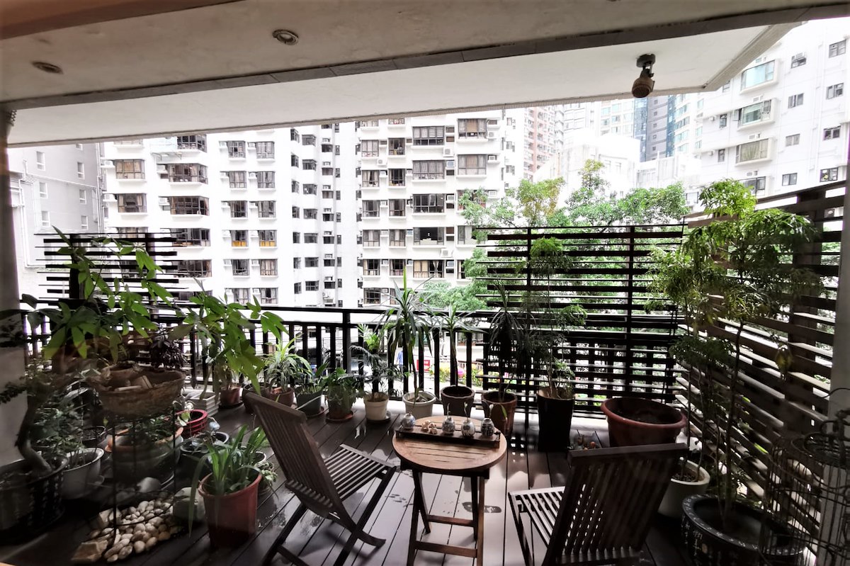 Cliffview Mansions 康苑 | Balcony off Living and Dining Room