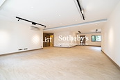 Cliffview Mansions 康苑 | Living and Dining Room