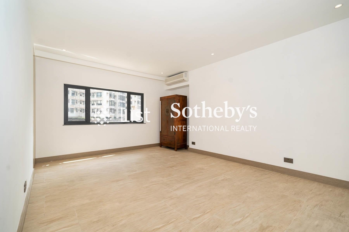 Cliffview Mansions 康苑 | Third Bedroom