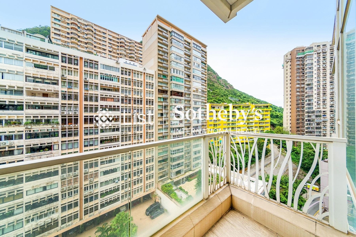 Conduit 18 Conduit 18 | Balcony off Living and Dining Room