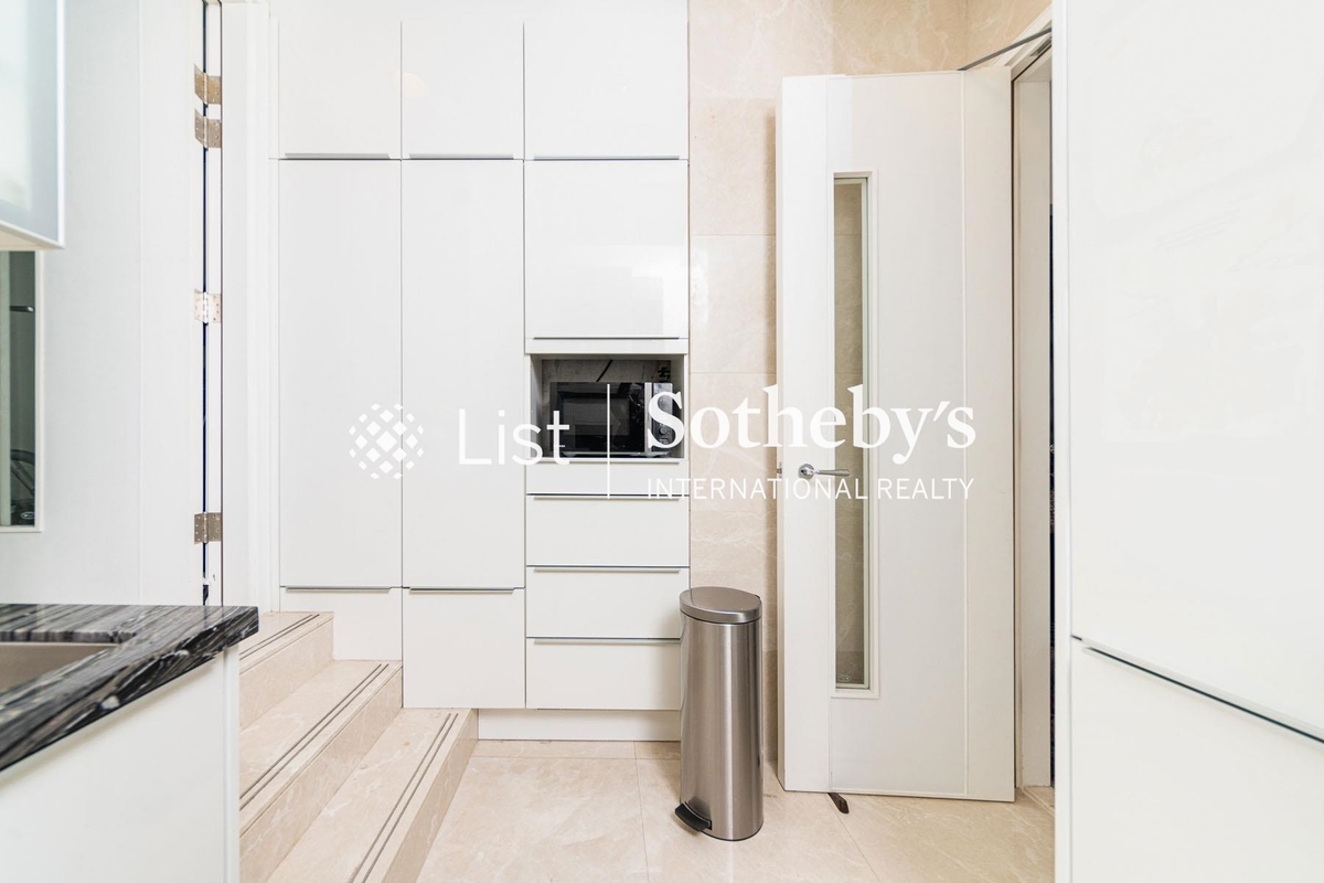 Conduit 18 Conduit 18 | Kitchen