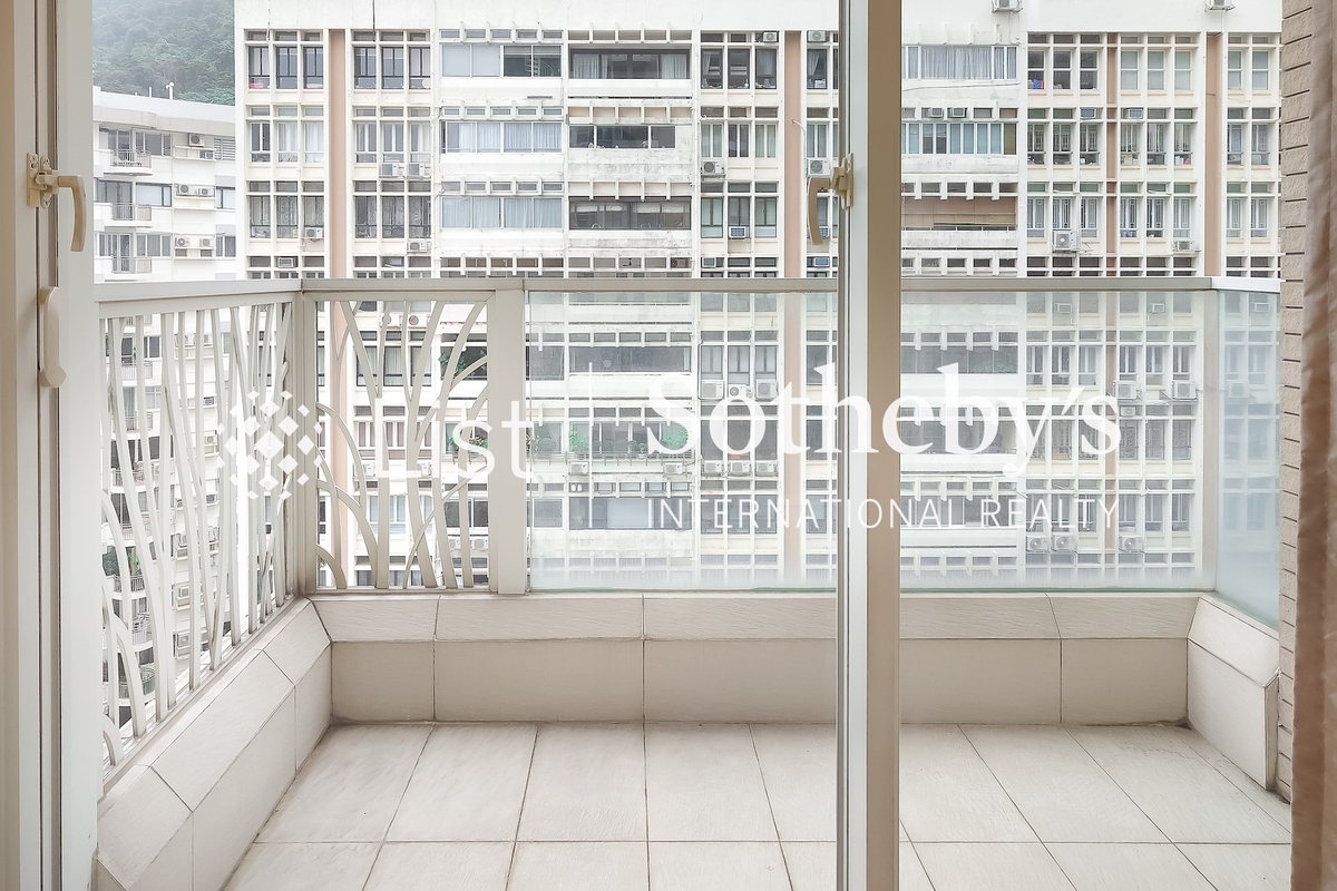 Conduit 18 Conduit 18 | Balcony off Living and Dining Room