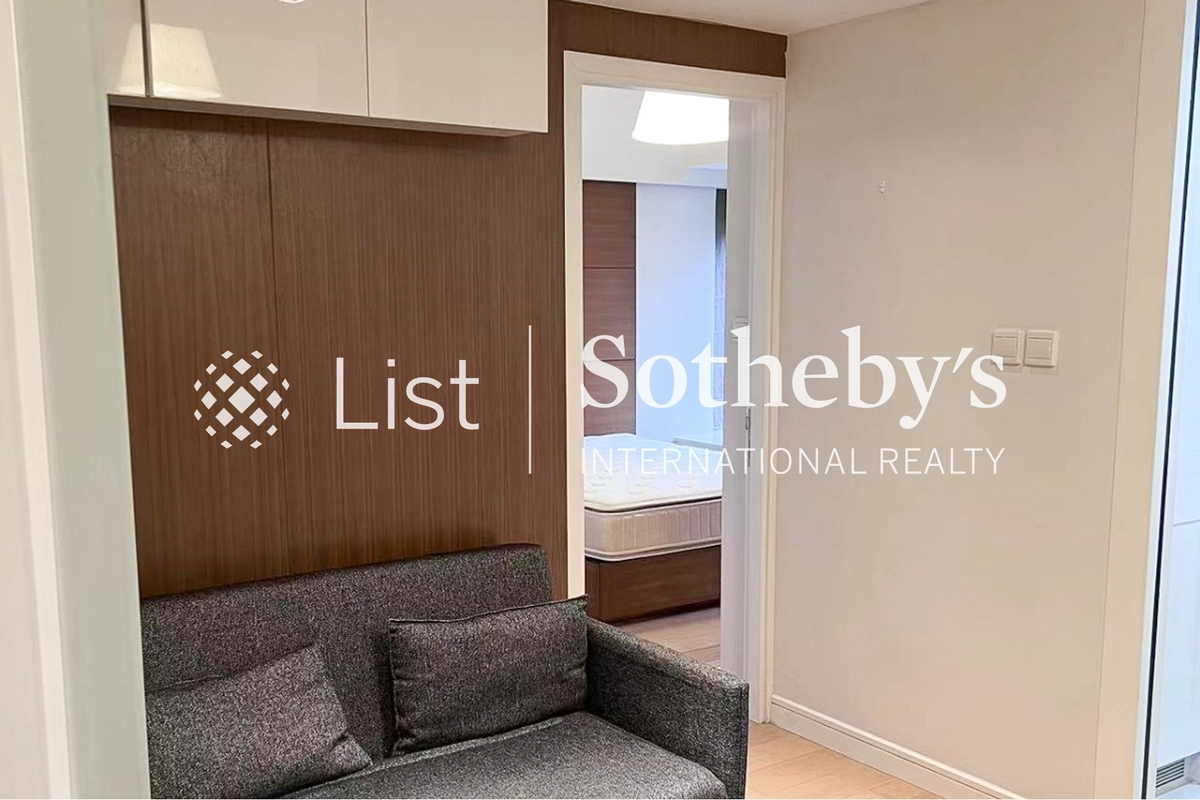 The Icon The Icon | Living and Dining Room