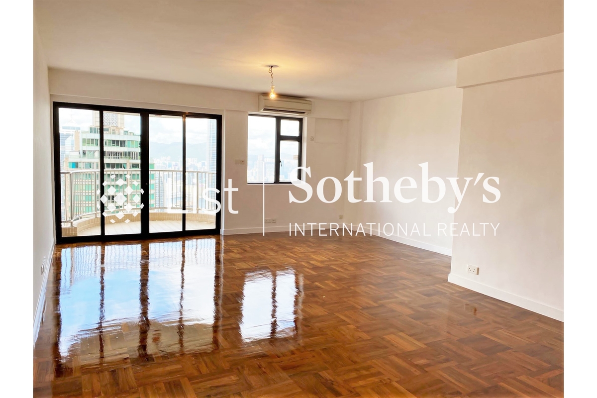 Pearl Gardens 明珠台 | Living and Dining Room