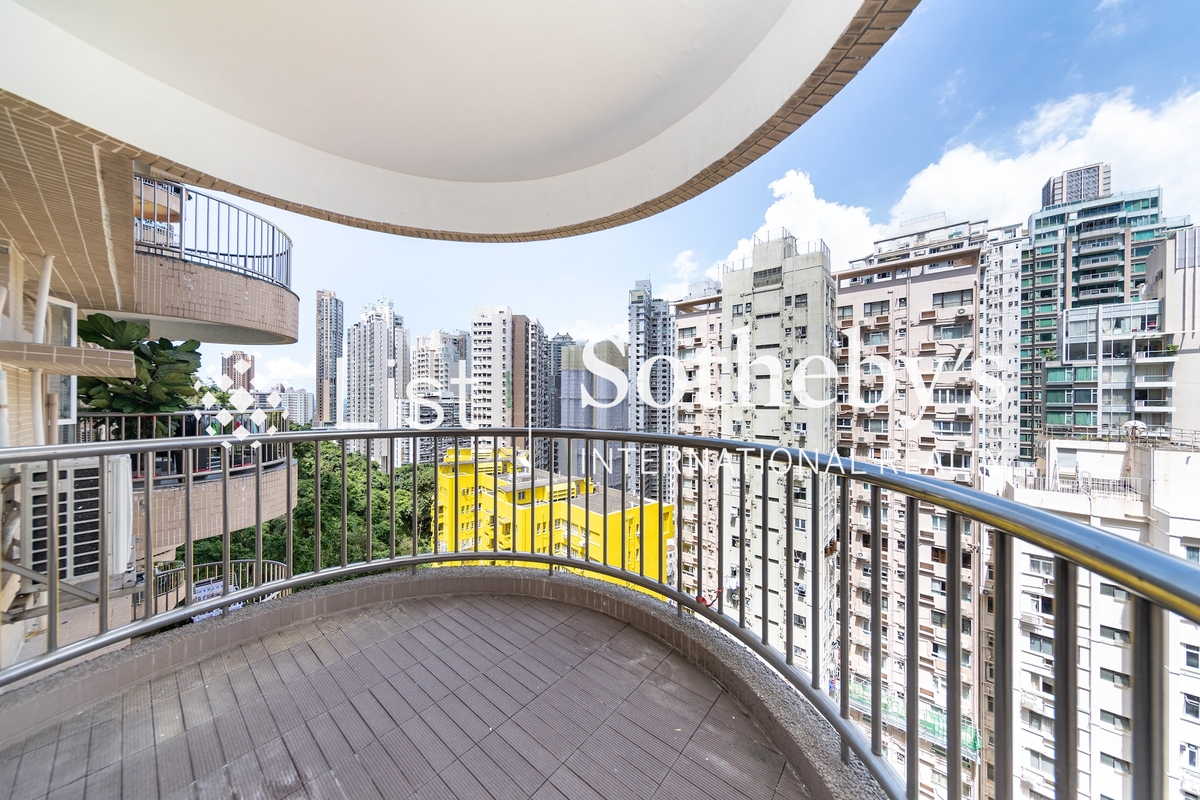 Pearl Gardens 明珠台 | Balcony off Living Room