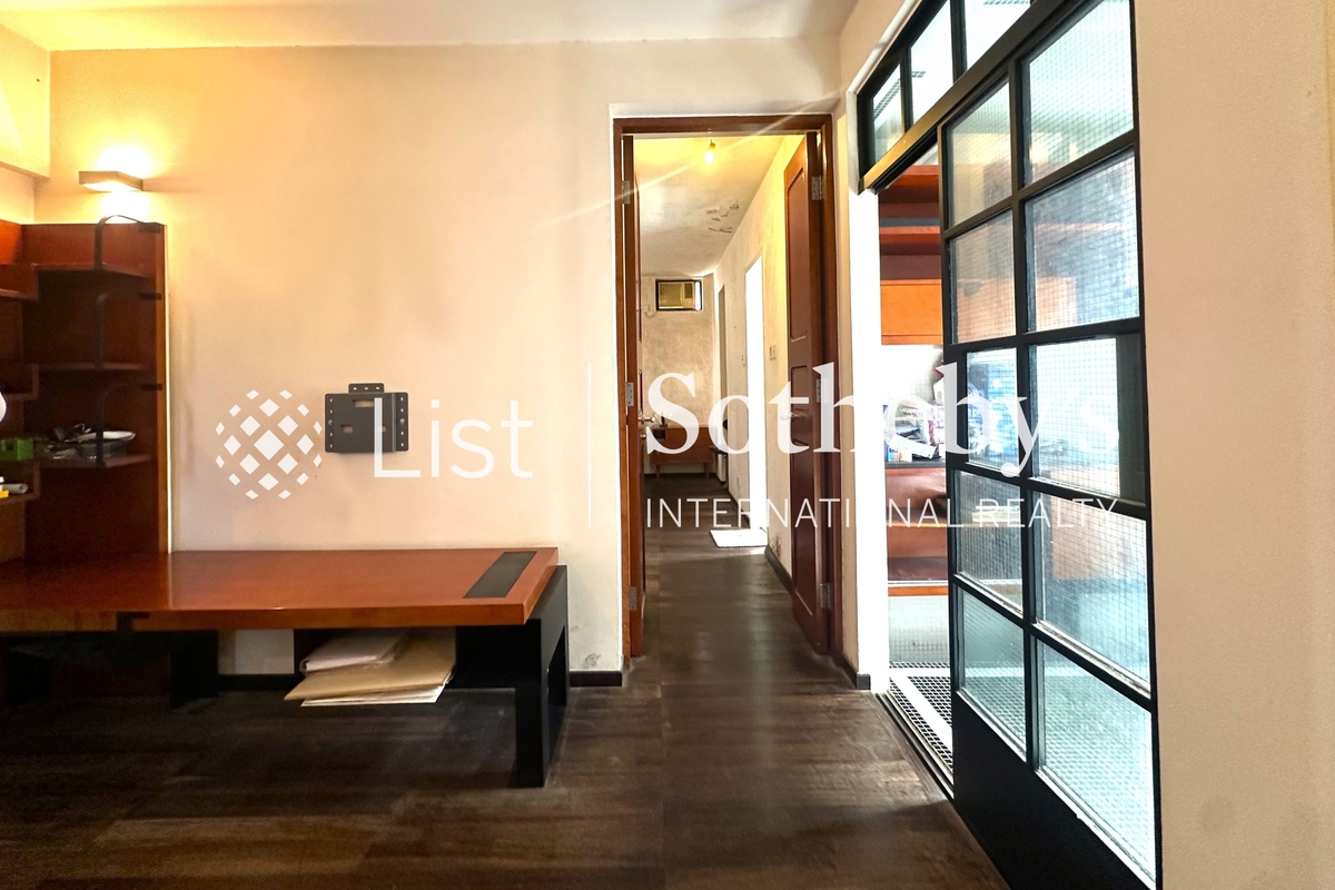 Primrose Court 蔚華閣 | Hallway