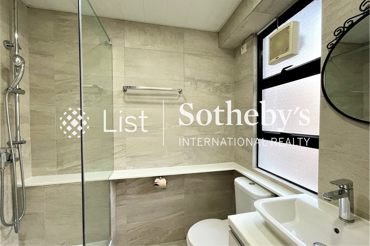 Robinson Heights 樂信臺 | Master Bathroom