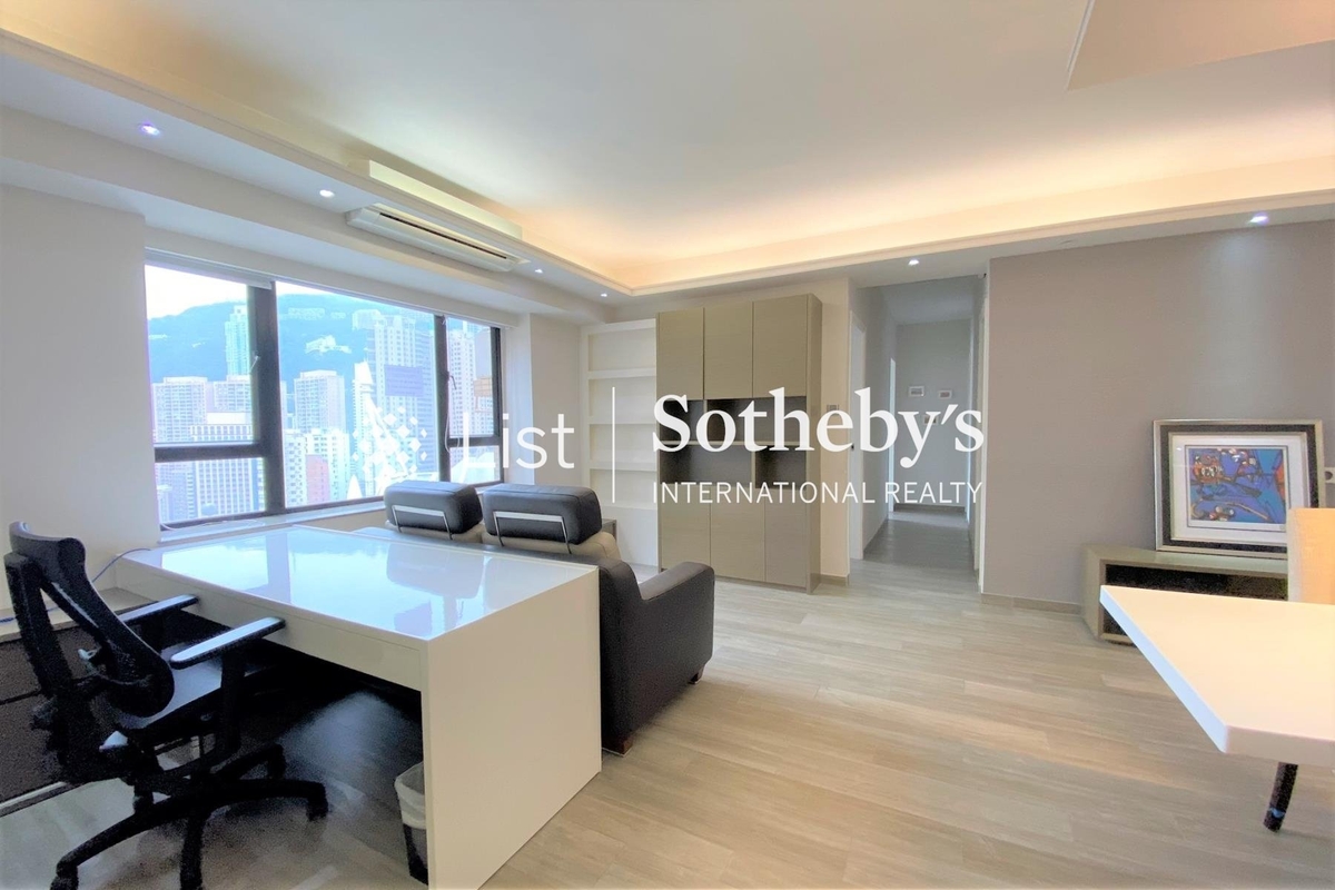 Robinson Heights 樂信臺 | Living and Dining Room