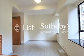 Robinson Heights 乐信台 | Wardrobe Space in Master Bedroom 