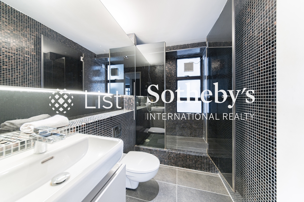 Robinson Heights 樂信臺 | Master Bathroom