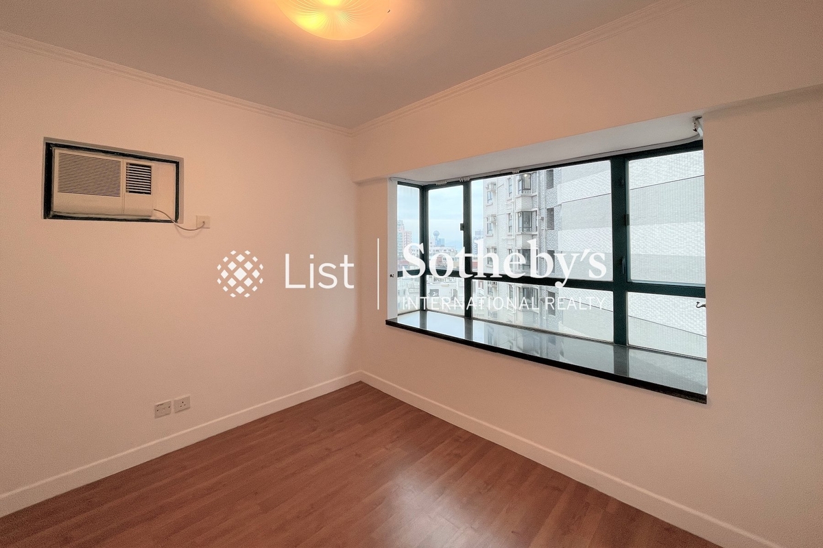 Prosperous Height 嘉富臺 | Master Bedroom