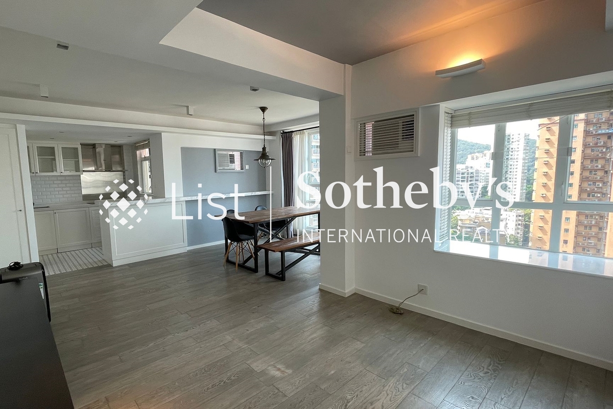 Prosperous Height 嘉富臺 | Living Room