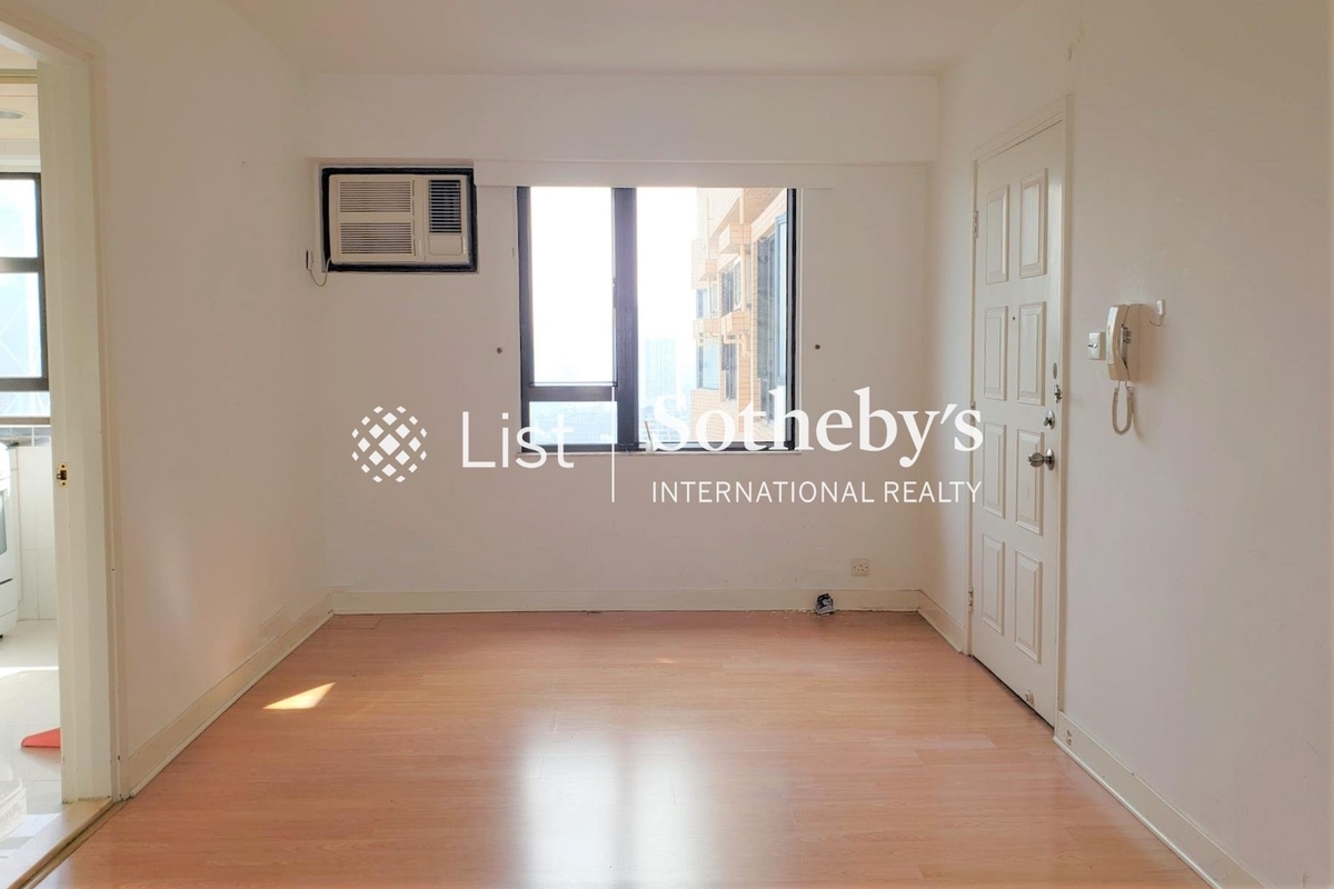 Robinson Heights 樂信臺 | Living and Dining Room