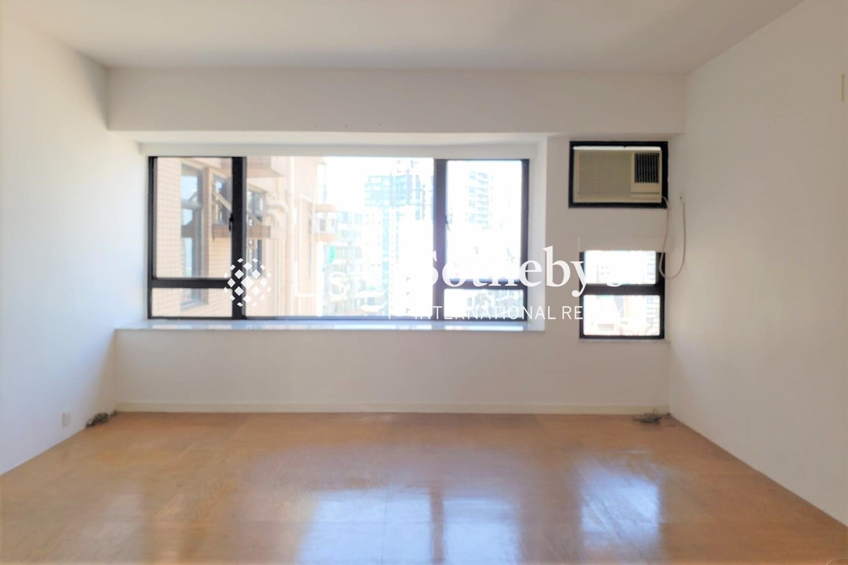 Robinson Heights 樂信臺 | Living and Dining Room