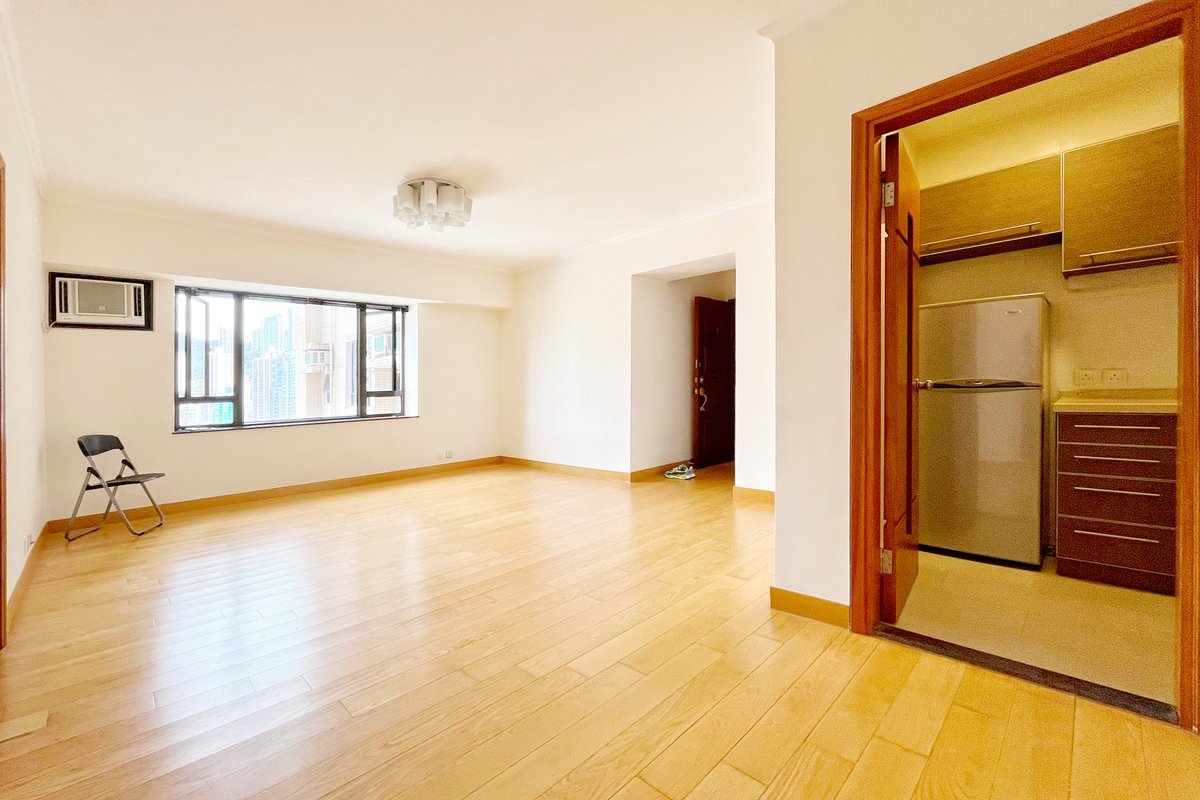Robinson Heights 樂信臺 | Living and Dining Room