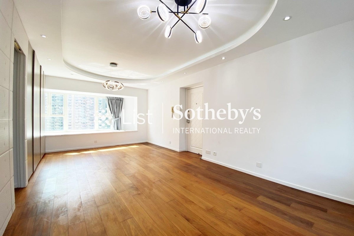 Flourish Court 殷荣阁 | Living and Dining Room