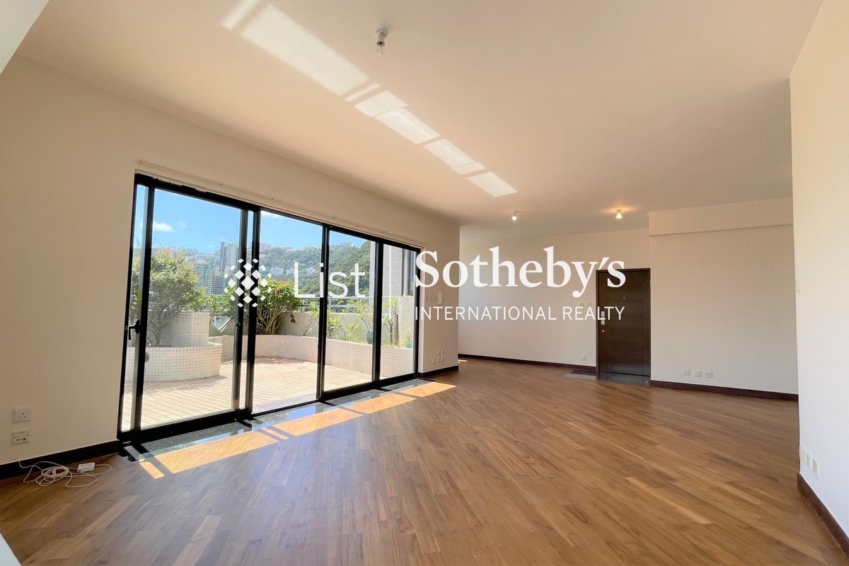 Scenecliff 承德山莊 | Living and Dining Room