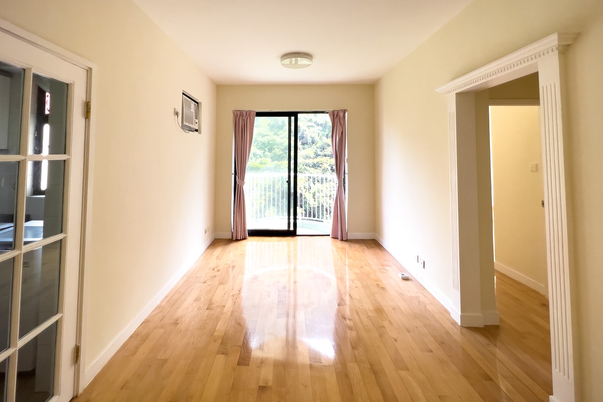 Scenecliff 承德山莊 | Living and Dining Room