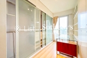 Skyview Cliff 华庭阁 | Walk-in Closet in Master Bedroom 