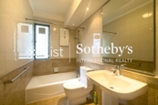 Robinson Place 雍景臺 | Guest Bathroom