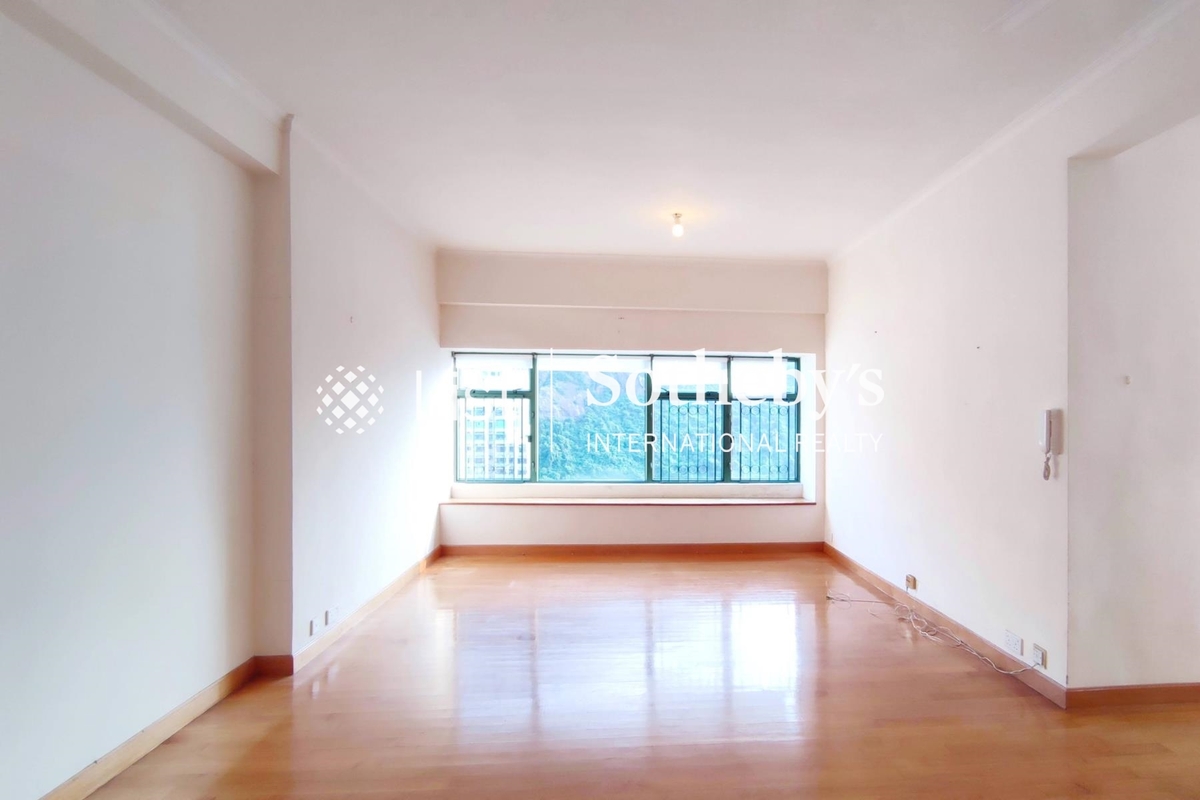 Robinson Place 雍景臺 | Living and Dining Room