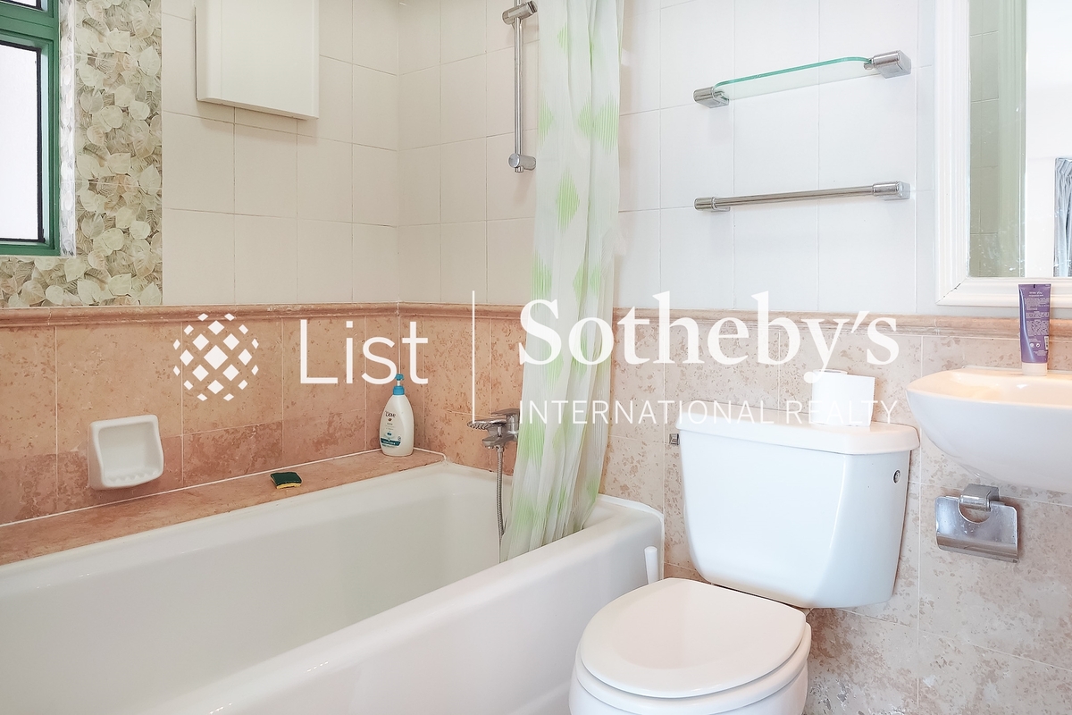 Robinson Place 雍景台 | Master Bathroom