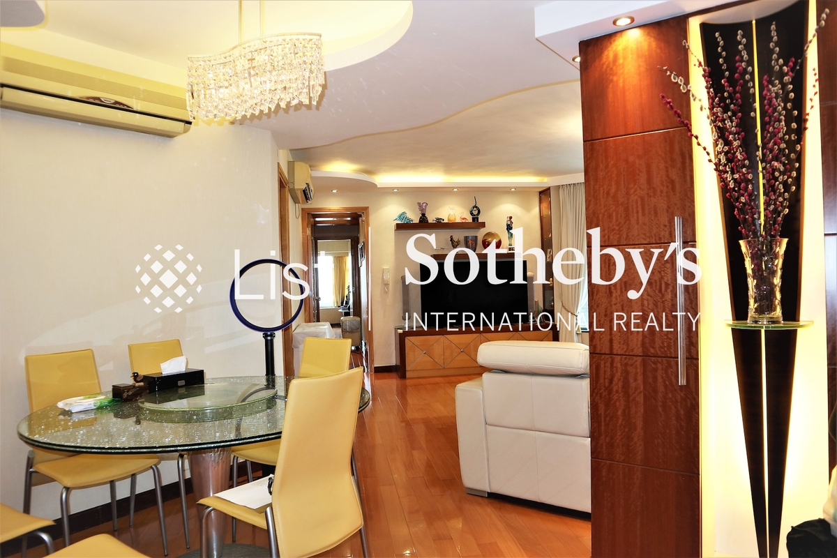 Robinson Place 雍景臺 | Living and Dining Room