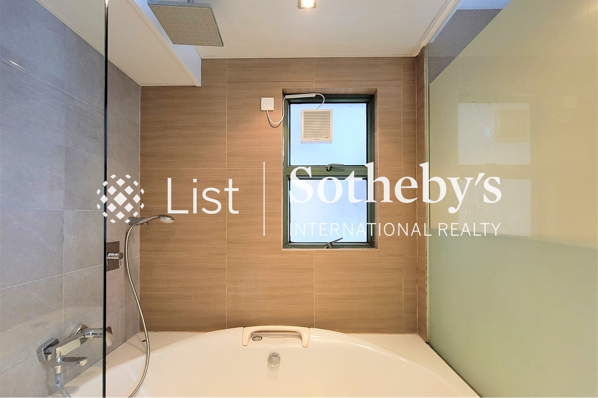 Robinson Place 雍景臺 | Master Bathroom