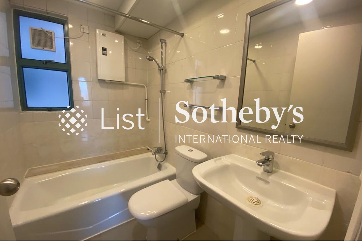 Robinson Place 雍景台 | Master Bathroom