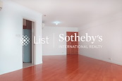 Robinson Place 雍景臺 | Living and Dining Room