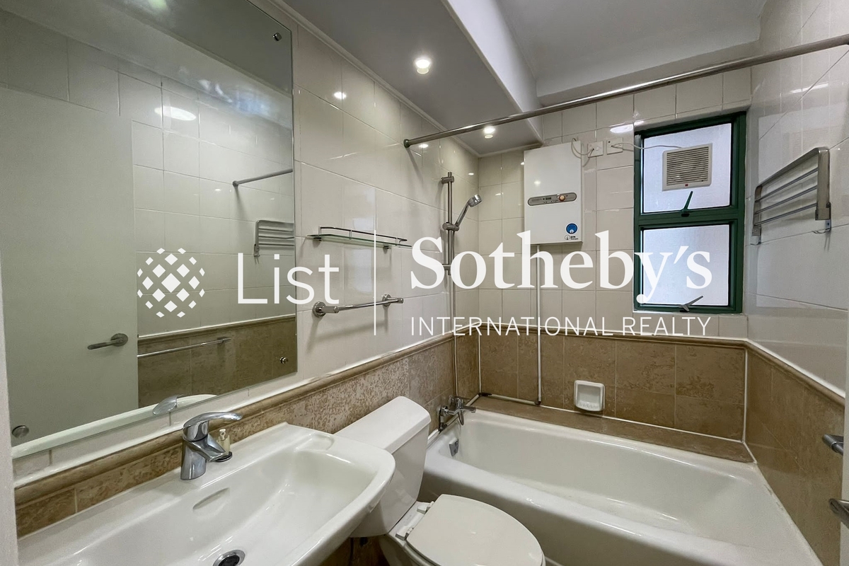 Robinson Place 雍景台 | Master Bathroom