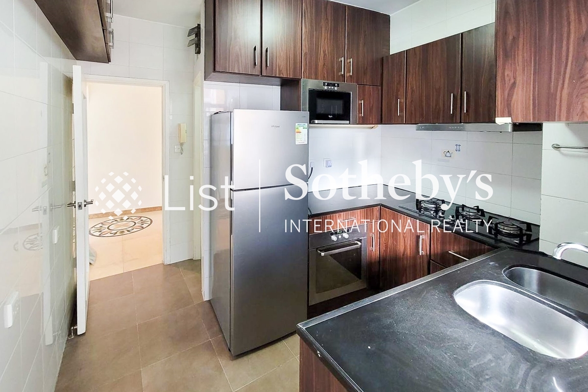 Scenic Heights 富景花園 | Kitchen