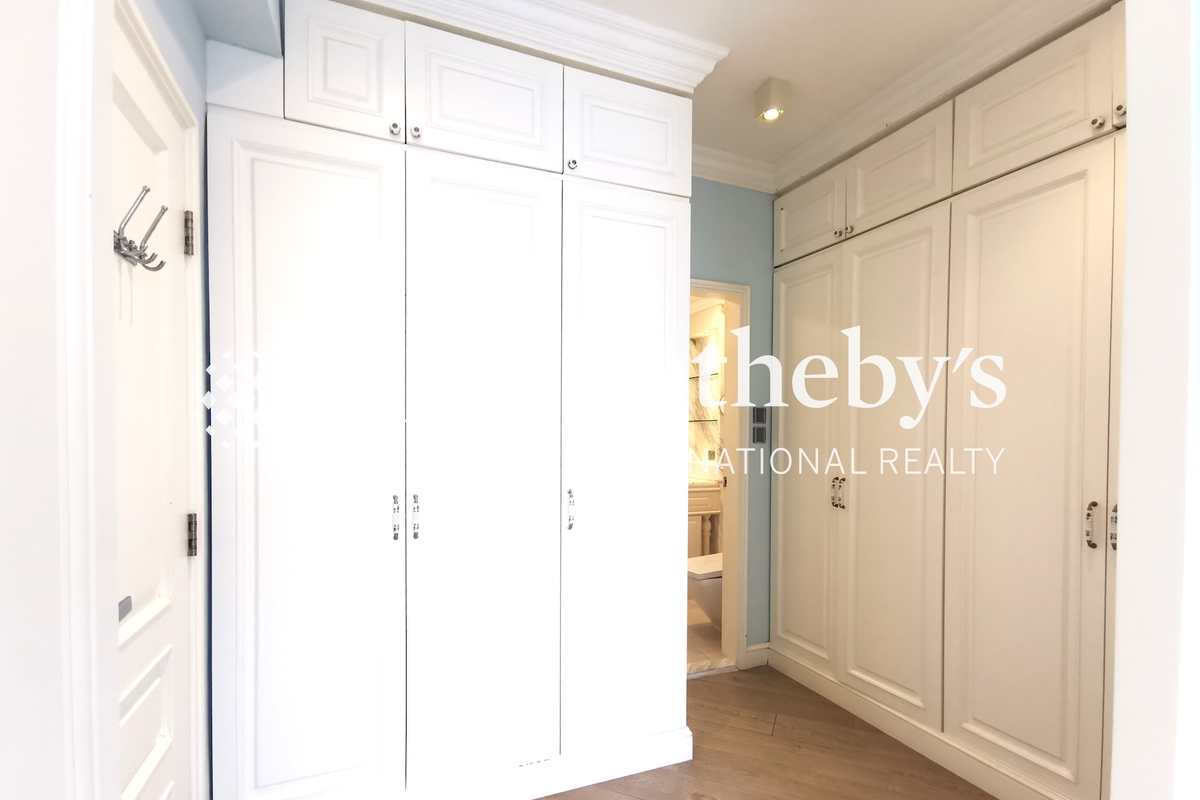 Scenic Heights 富景花园 | Built-in Wardrobe in Master Bedroom 
