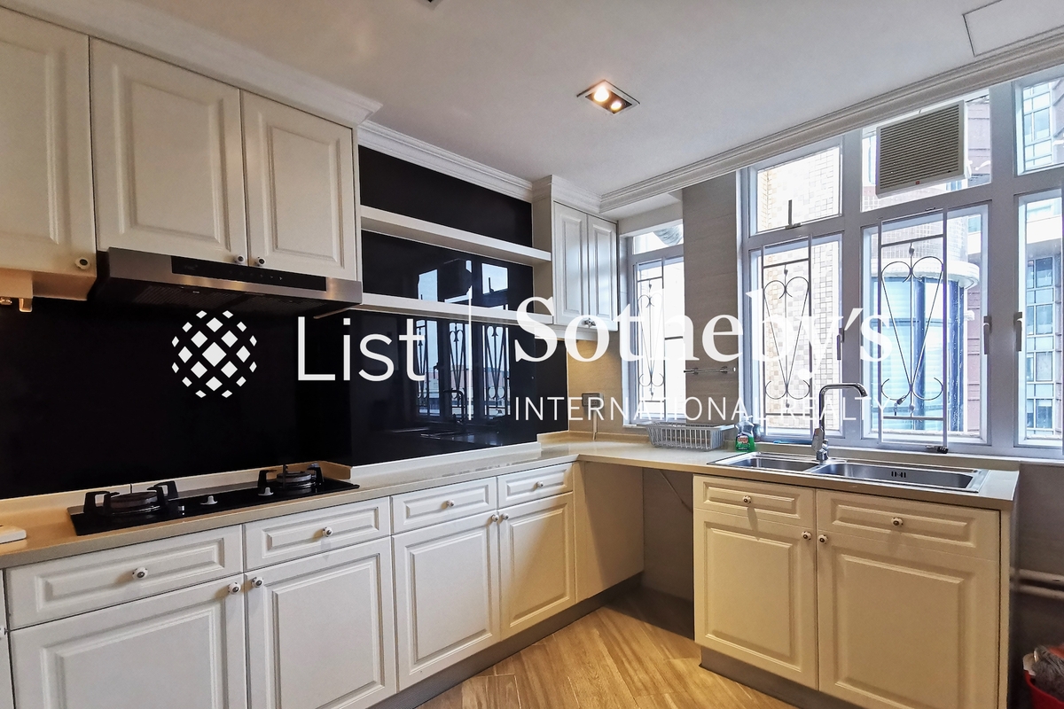 Scenic Heights 富景花园 | Kitchen