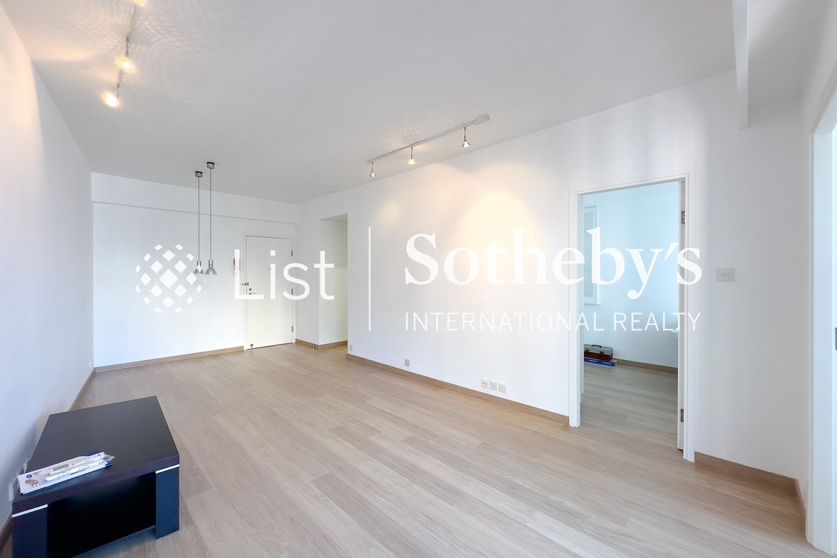 Scenic Heights 富景花園 | Living and Dining Room